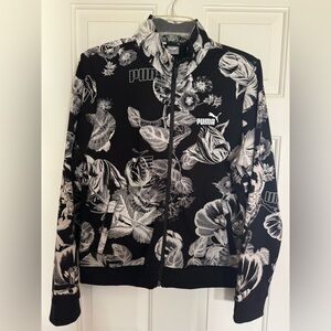Puma Black Jacket with White Logo Accents; QR Code on Tag. EUC!! 🖤🤍
